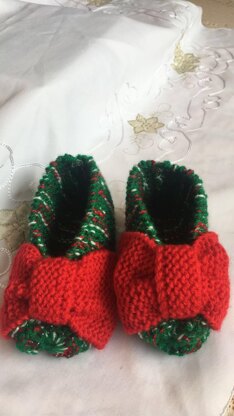 DK knitting pattern Christmas eve box slippers or slipper socks using 2 strands of DK yarn knitted together age 8yrs - Adult