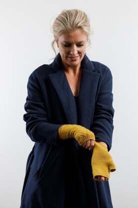 Albizia Fingerless Gloves