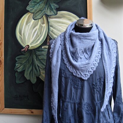 Bosherston cabled waterlily shawl