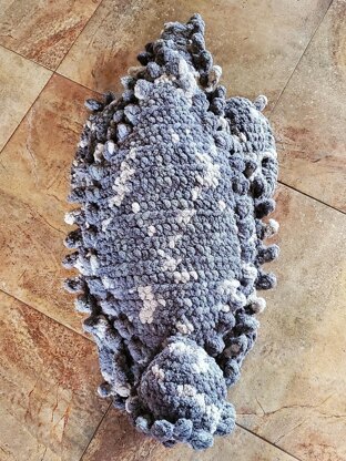 Horny Toad Pillow Crochet pattern by Lisa Ferrel