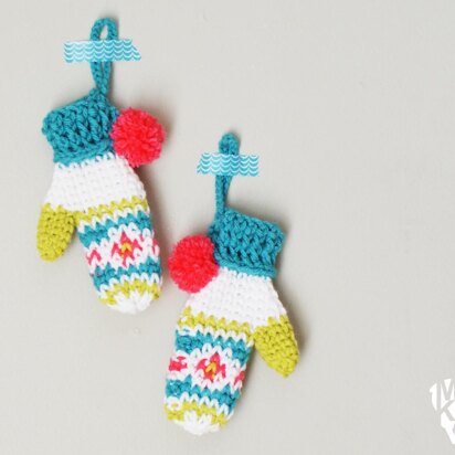 Fair Isle Mini-Mitten Ornament (2015037)