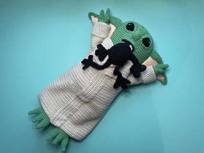 Wise Alien amigurumi