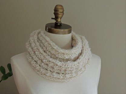 Rocky Roll Cowl