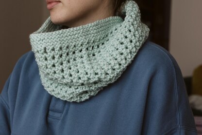 Eyelet Rows Cowl