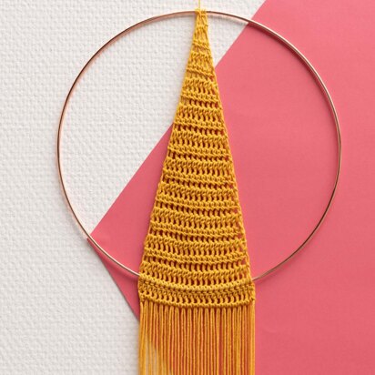 Triangle Wall Hanging in Yarn and Colors Must-Have - YAC100056 - Downloadable PDF