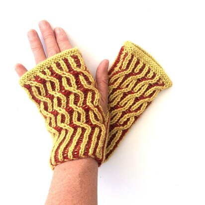 Swivel Gloves - knitting pattern