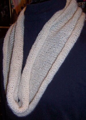 Movie Time ... a cowl so simple you can knit it while watching a movie