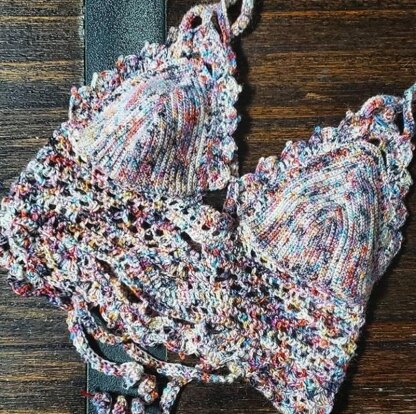 Sandlide Bralette Crochet pattern by Lēlē Stern