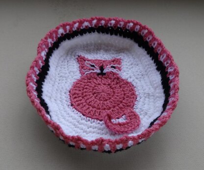 Kitty Motif Basket