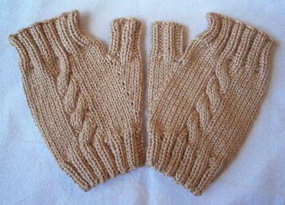 Cabled Fingerless Mitts
