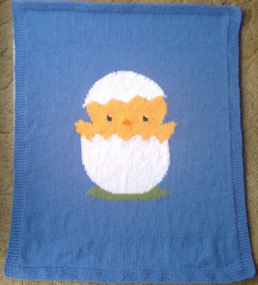 Hatching Chick baby blanket using aran yarn
