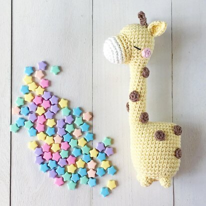 Shizuka the giraffe amigurumi pattern by amigurumei