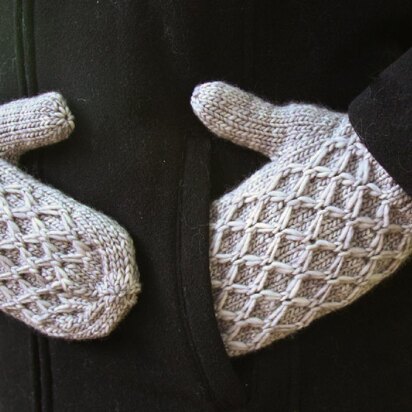 Diamond Lattice Mittens