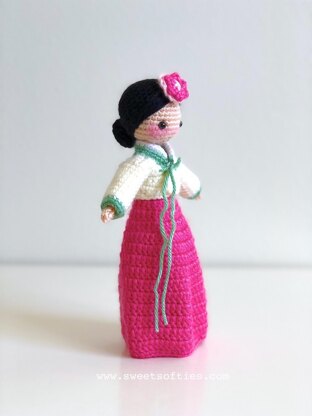 Hana in a Hanbok, International Doll (Korean)