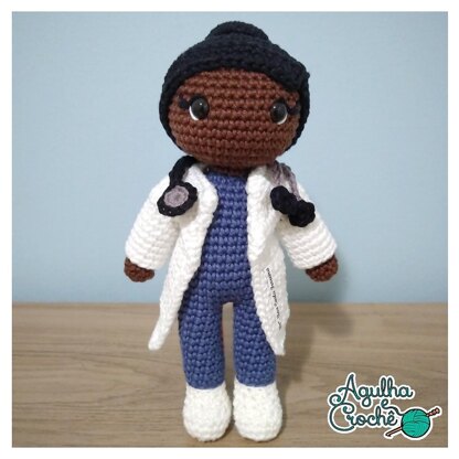 Low-Sew Health Professenional Crochet / Amigurumi Pattern