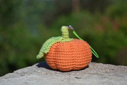 Amigurumi pumpkin toy