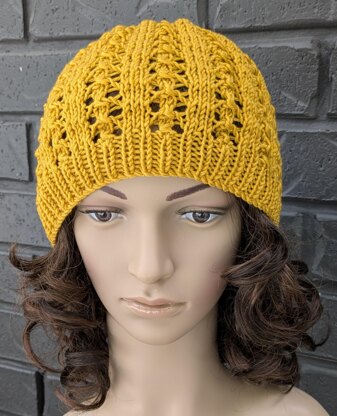 Peggy - seamed lace stitch hat