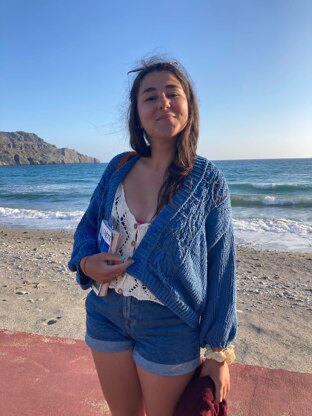 MARGUERITE Cardigan: A Stylish and Cropped Knit