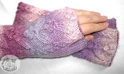 Cherry Tale Fingerless mitts