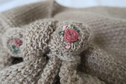 Happy Teddy Scarf + crochet applique