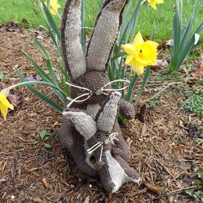 Big and Little Nutbrown Hare - knitting pattern