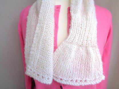 Cream Puff Keyhole Scarf