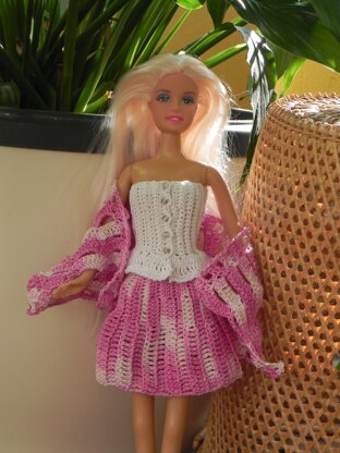 Crochet pattern for 12-inch doll top, skirt and scarf