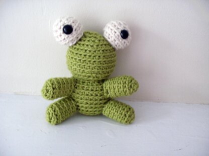 Amigurumi Gary the Tiny Frog