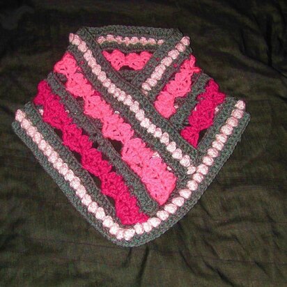 Hearts and Bobble Cowl