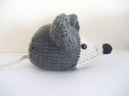 Mouse Knit Amigurumi Pattern