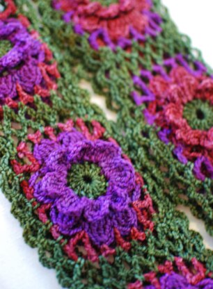Fall Flowers Cowl
