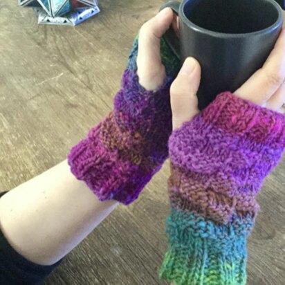 Easy Check Fingerless Mittens