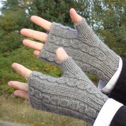 Petronela Fingerless Mitts - knitting pattern