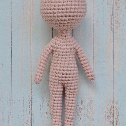 Crochet base little Doll