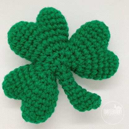 No-Sew Crochet Plush Shamrock