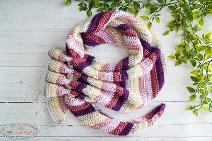 Ruffled Keyhole Boomerang Scarf