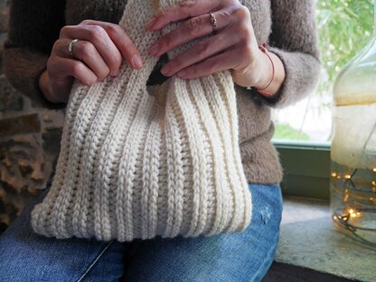 Crochet knot bag