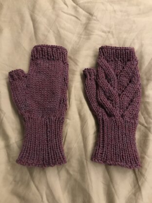 Leaves Fingerless Gloves