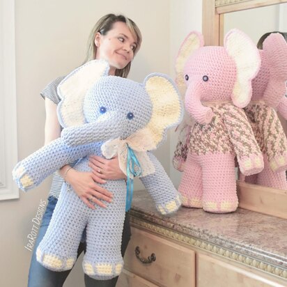 Josefina and Jeffery Big Amigurumi Elephants