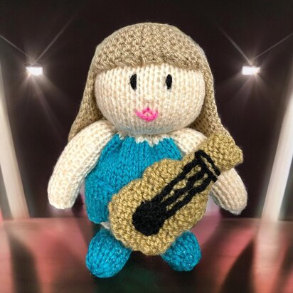 Taylor Swift inspired choc orange cover / toy - knitting pattern