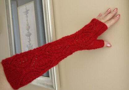 Für Elise, Cable & Lace Gloves