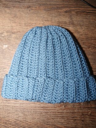 Cozy crochet beanie for beginners