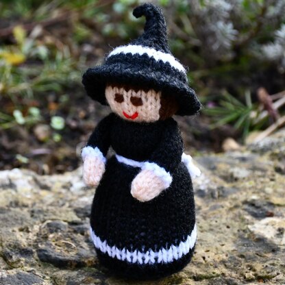 Halloween Witch Doll Knitting Pattern - Toy Knitting Pattern