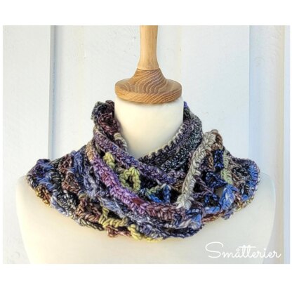 Myriad of Triangles Cowl