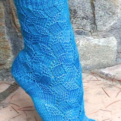 Zig Zag Men's and Women's Sock - knitting pattern