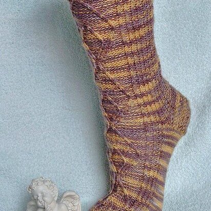 Flames Socks - knitting pattern