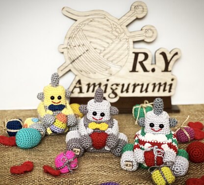 Amigurumi robot boy keychain