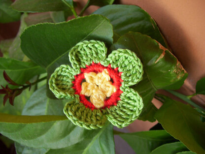 100 Flowers to Knit and Crochet