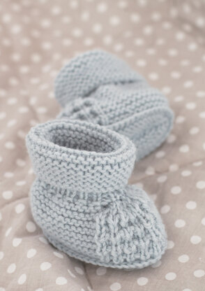 Shoes and Bootees in Sirdar Snuggly 4 ply 50g - 1487 - Downloadable PDF