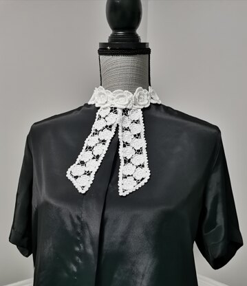 Irish Lace lawyer collar